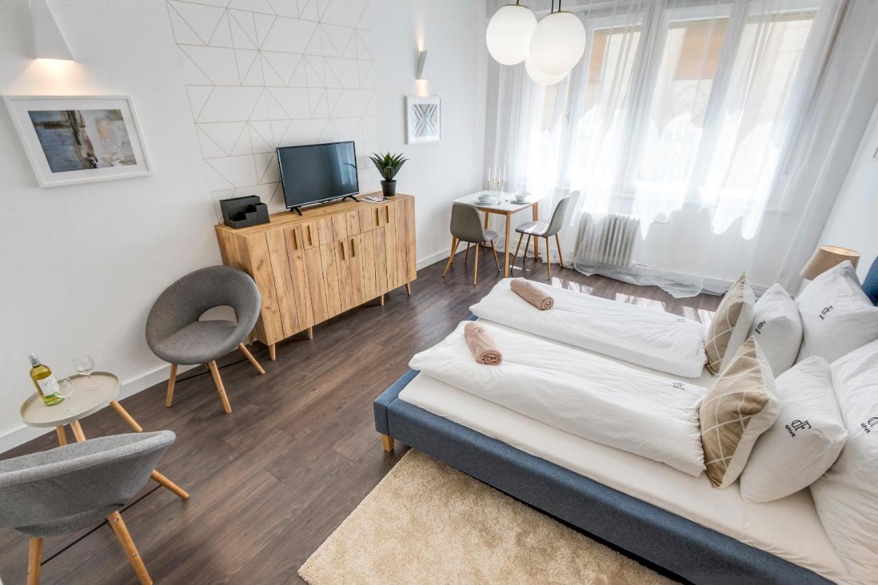D.Five Harmony Studio At Vaci Street Apartment Budapest Luaran gambar