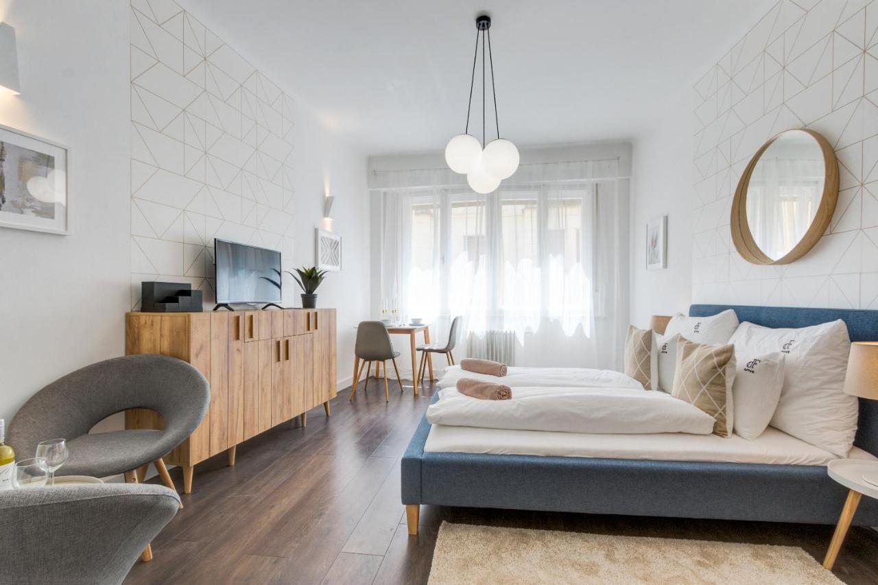 D.Five Harmony Studio At Vaci Street Apartment Budapest Luaran gambar